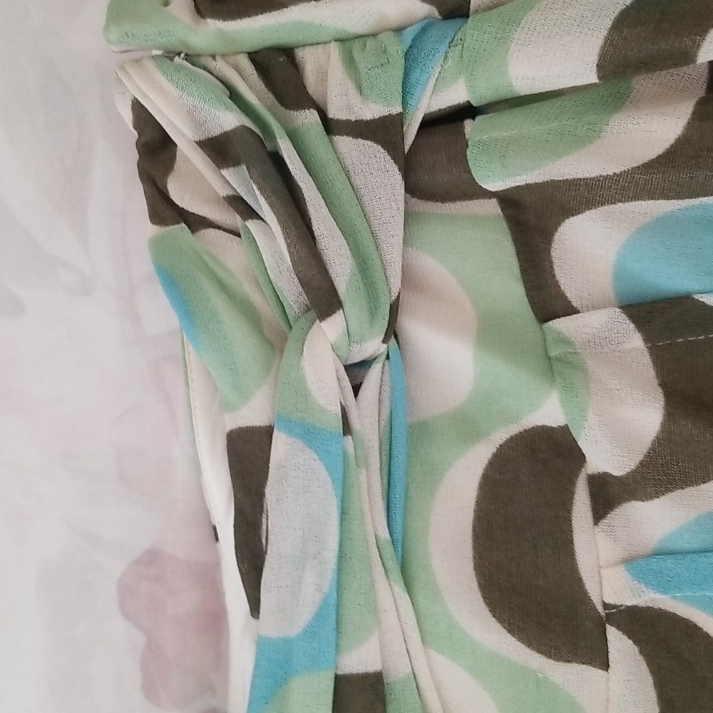 Groovy Bebe spring skirt (M) - Picture 2 of 9